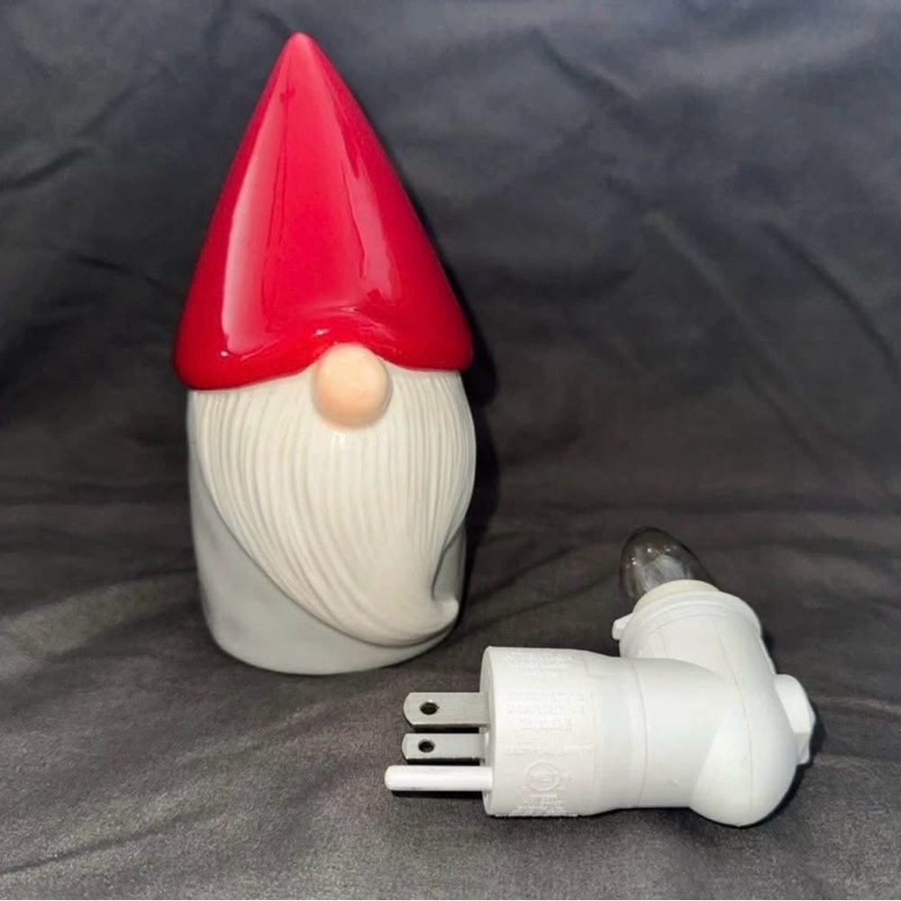 Gnome for the Holidays Mini Scentsy Warmer